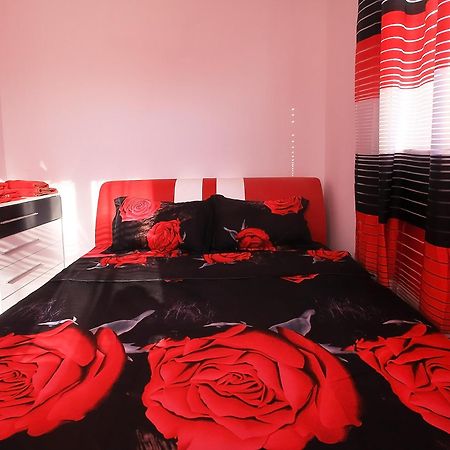 Private Apartment With Parking And Pool Balchik Exterior foto